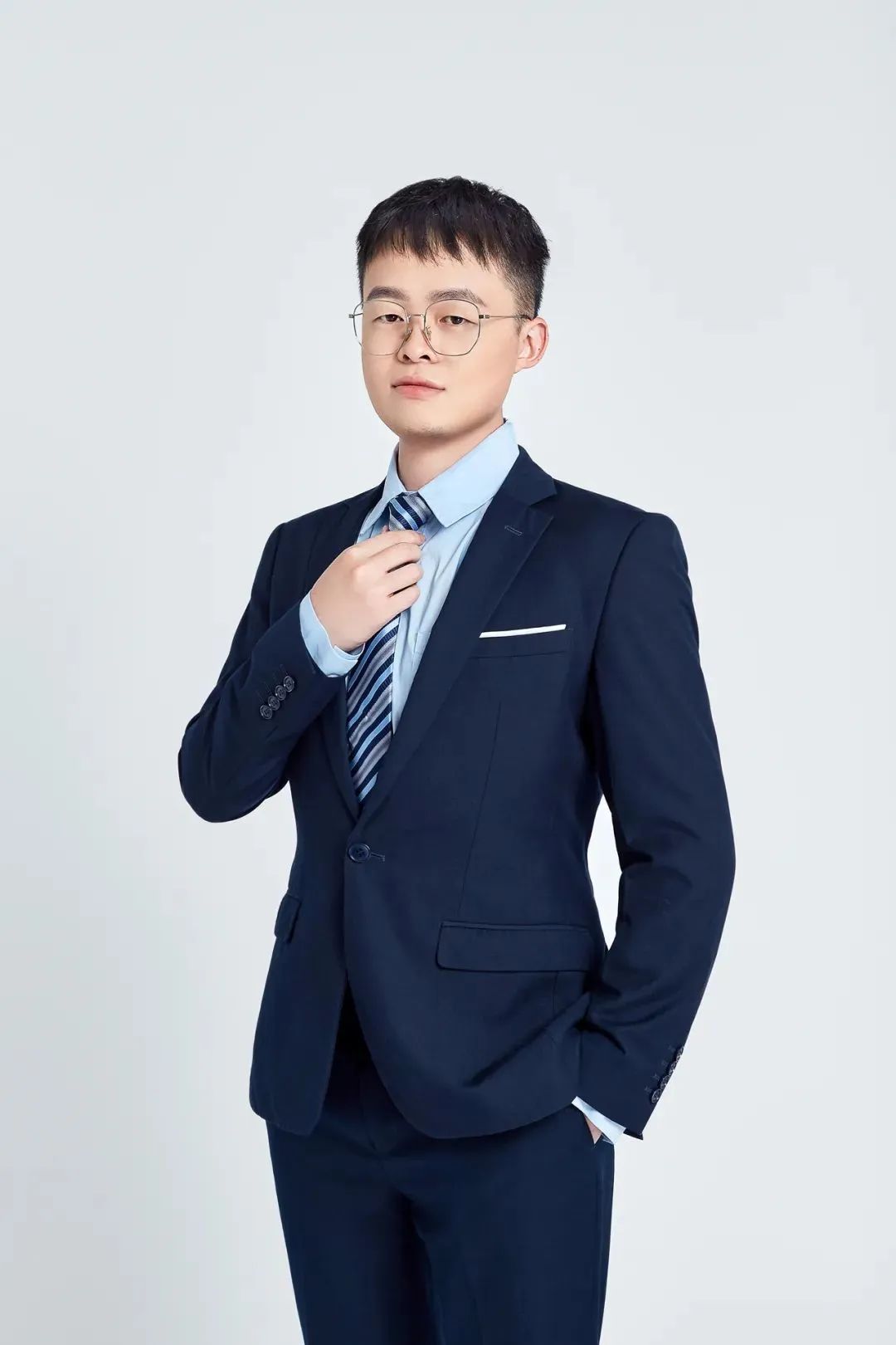 優秀！共同一作發Nature，碩博期間發21篇SCI，獲北大學生最高榮譽，還是優秀學生干部…