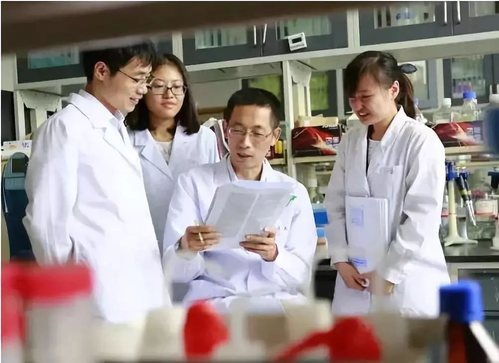 施一公演講：怎樣在科學(xué)研究的道路上堅持走下去？