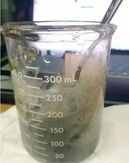 作死！研究生用實驗室里的燒杯沖咖啡，喝完就進了醫院搶救