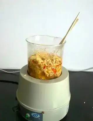 作死！研究生用實驗室里的燒杯沖咖啡，喝完就進了醫院搶救