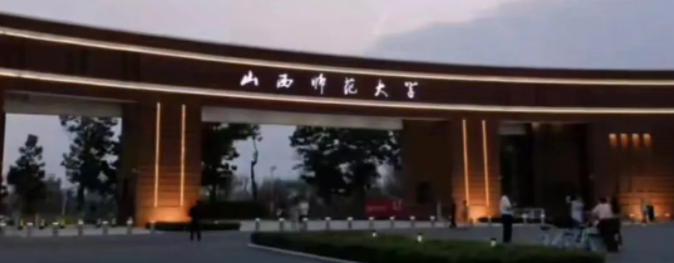 785萬修的大學新校門，成“網紅打卡地”