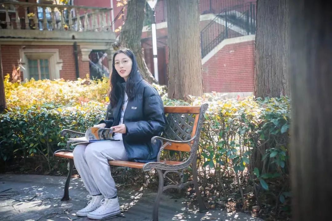 美女學霸用“豬鼻子”圈住兩篇SCI，保研浙大！網友：我連熱搜都沒看懂
