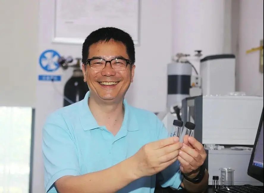 創造歷史！2位頂尖大學教授，獲國際大獎！