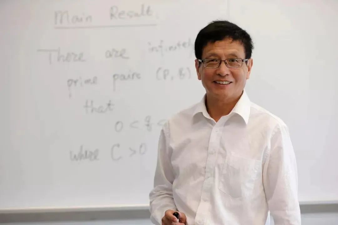 見證歷史！北大證實(shí)張益唐完成“零點(diǎn)猜想”論文，自曝每天思考至少12小時(shí)、做夢(mèng)都在想……