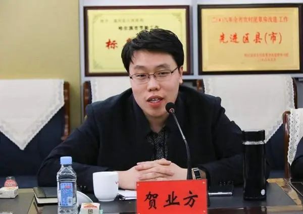 熱議！放棄985大學副教授教職，北大博士后從政任區(qū)長！