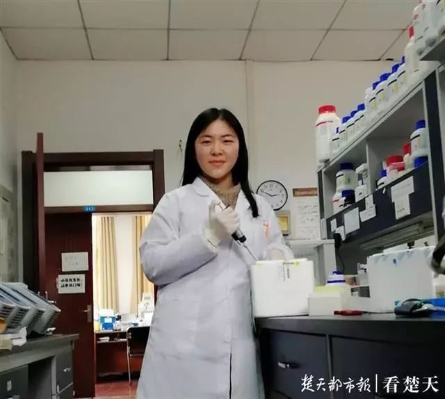 北大教授曬作息表：5點半做60個俯臥撐，20點還在改論文