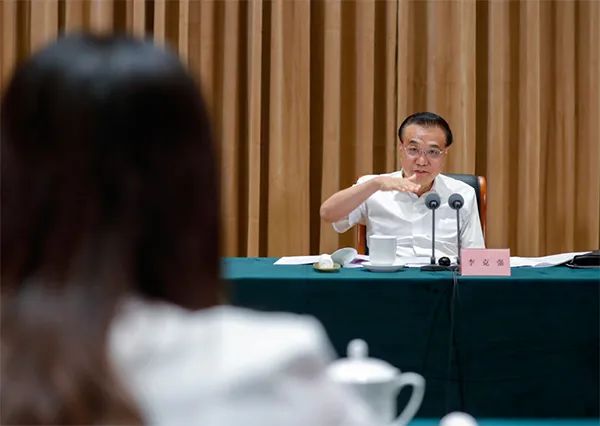 當著李克強總理的面，院士直言不諱：當前學術生態有極大問題！
