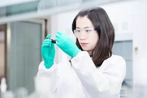 90后女博導、電子科大副院長！曾被Nature主編點贊，放棄百萬英鎊年薪回國任教