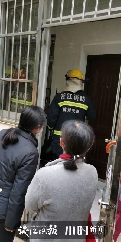 武大博士后出站后應(yīng)聘在社區(qū)做社工引熱議，內(nèi)卷還是人各有志？