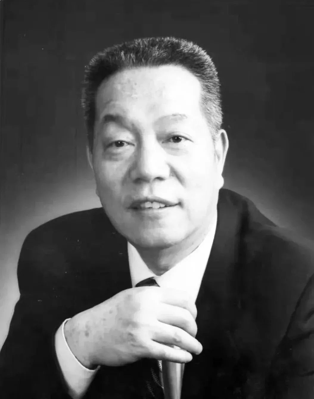 今年已有32位巨星隕落，請記住這些“大國明星”的名字……