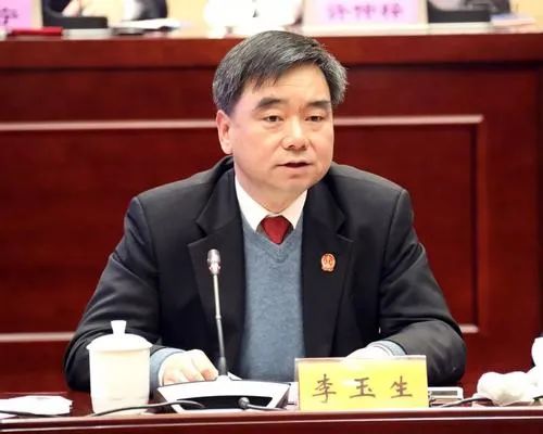 委員建議：博士生發(fā)表學(xué)術(shù)論文與申請學(xué)位應(yīng)該脫鉤！
