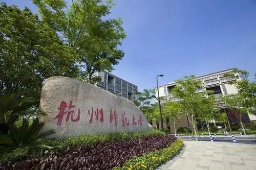 游泳過河，去吃火鍋！“高校版肖申克的救贖”火了，網友評論很上頭...