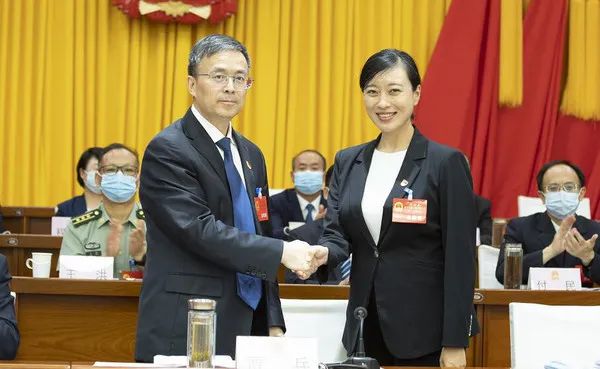 34歲清華博士當(dāng)選縣長(zhǎng)，她也曾經(jīng)歷過(guò)直博的坎坷