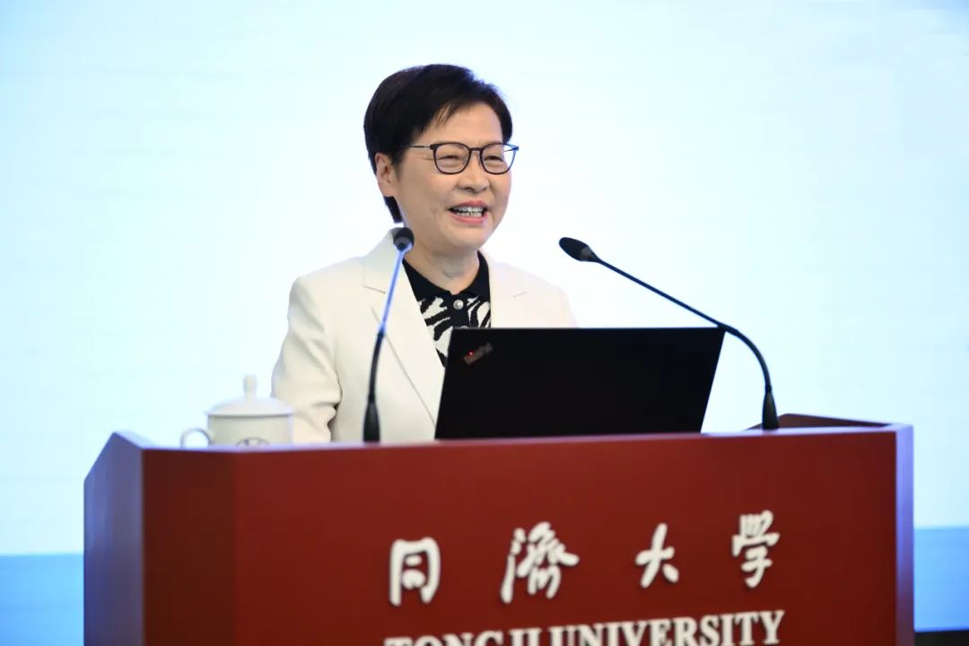 林鄭月娥，去了這所985！