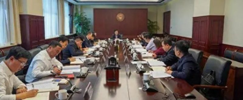 鄭強教授缺席學校重大活動，專家：釋放重大信號！