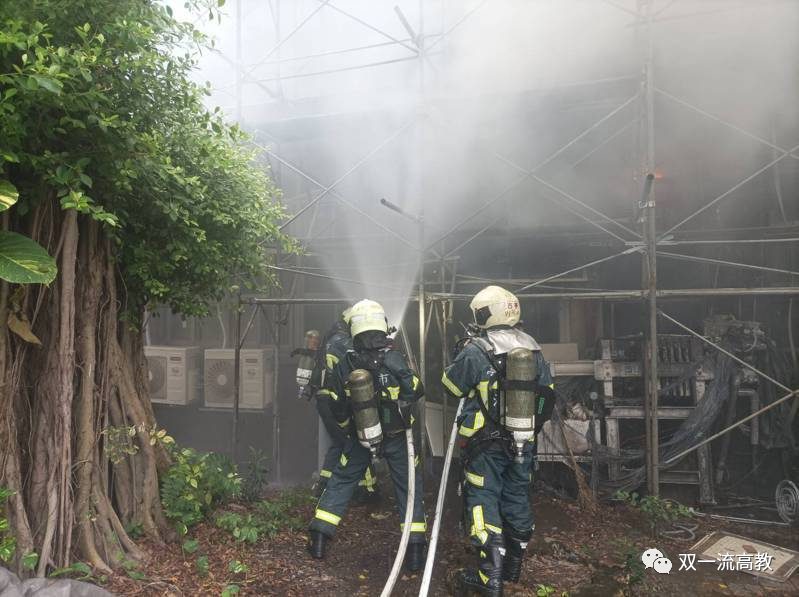 頂尖大學，實驗室爆炸！4人住院……