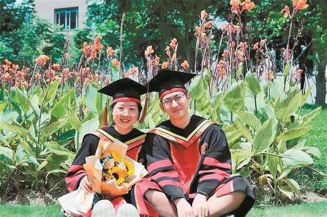 學術之巔開出愛情之花——博士夫妻雙雙畢業，南科大讀博期間結為伉儷的感人故事！