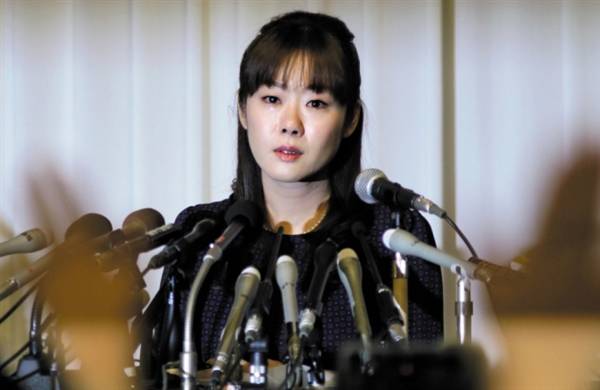 學術造假、導師自殺，她將這段學術經歷出書販賣，年收入上百萬