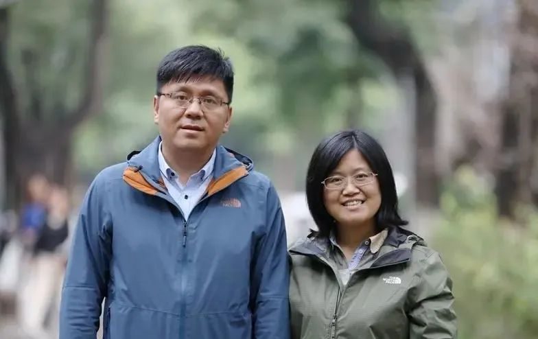 教授夫妻，4年發表7篇Nature！