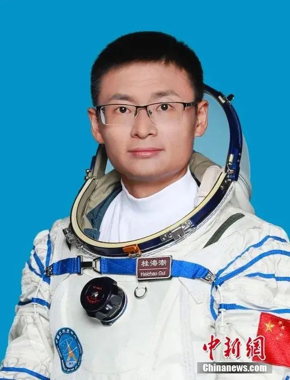 中國首位！高校博導(dǎo)的他，出征太空！網(wǎng)友：學(xué)生贏麻了