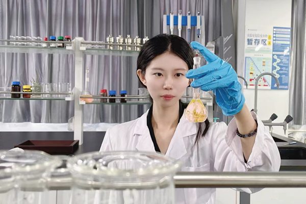 她，博士畢業三年成為985教授，獲國家優青項目資助！