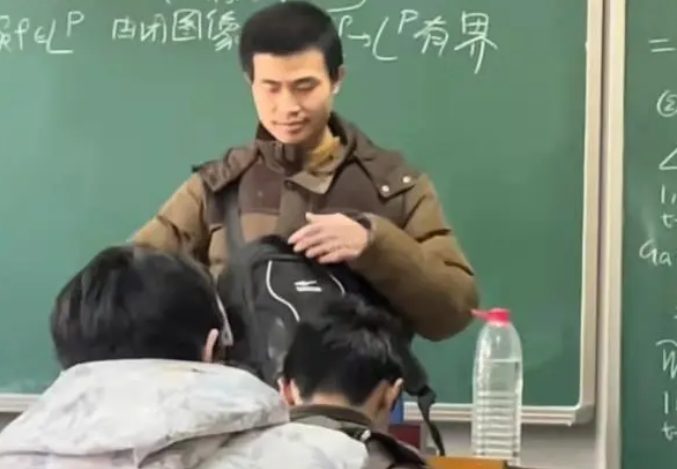 33歲“北大韋神”的春運(yùn)！