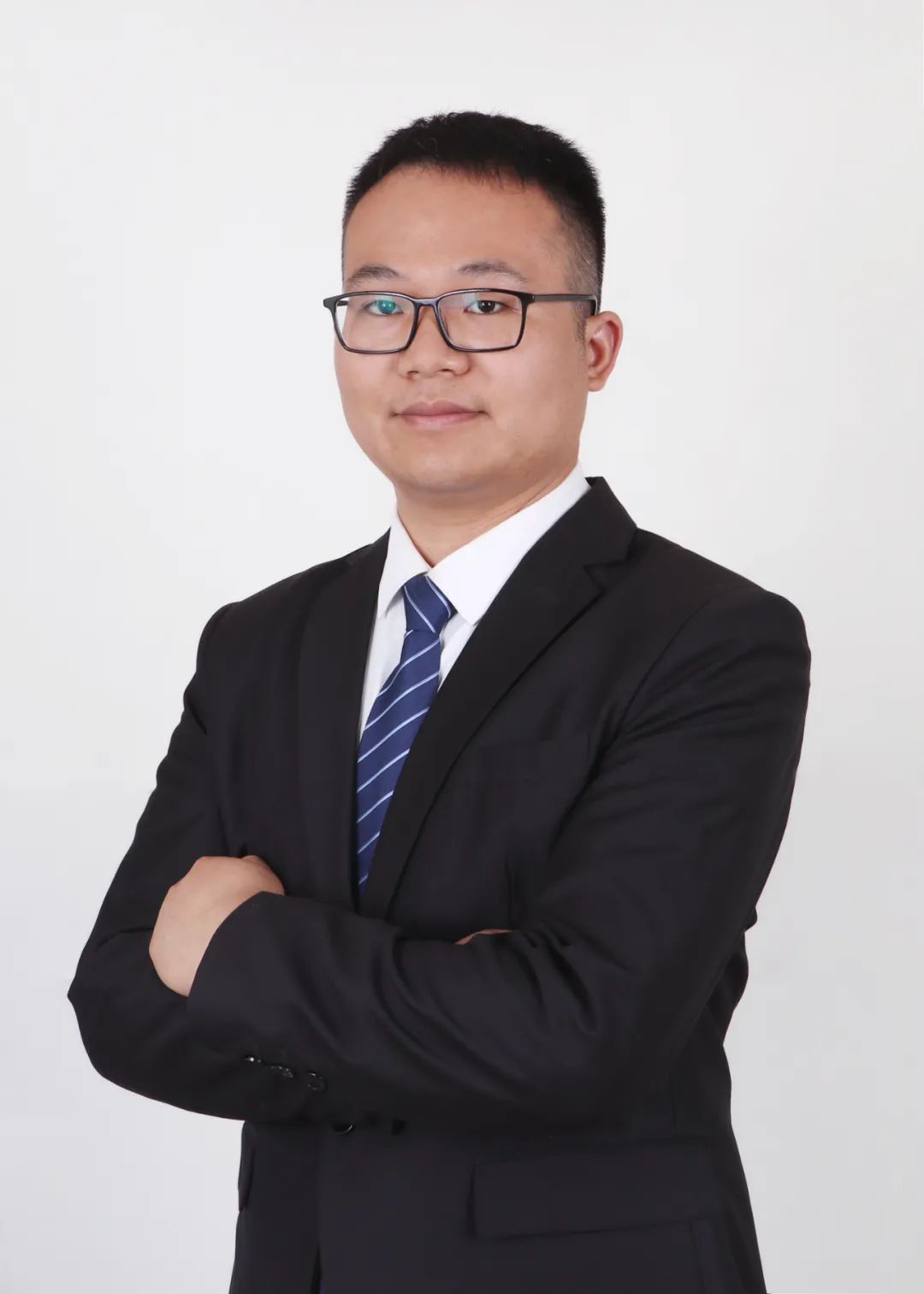 南開大學新晉「國家杰青」李福軍團隊，最新AM：MOF基光催化劑！