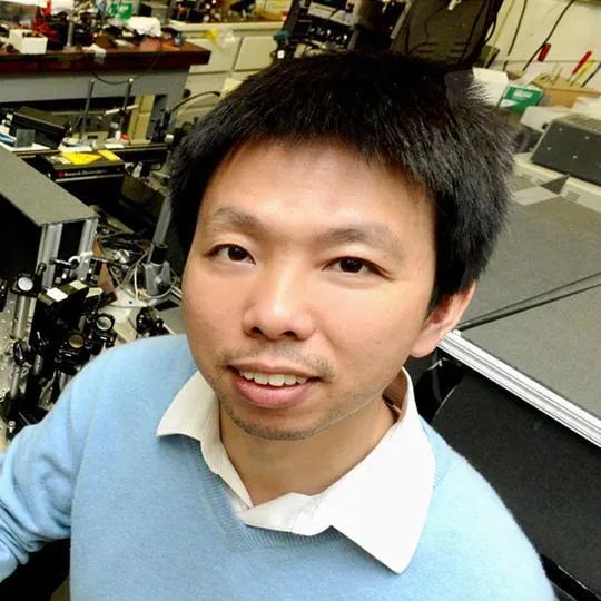 他，西安交大校友，一作兼通訊，24小時連發Science、Nature！