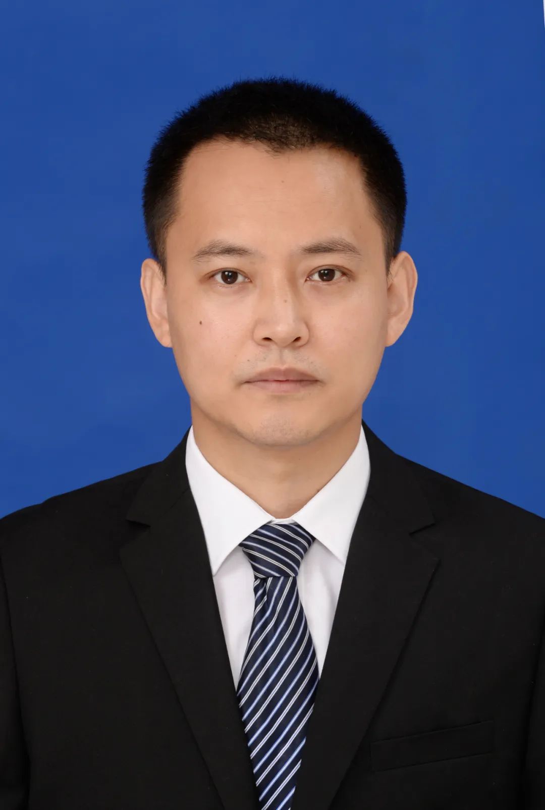 強(qiáng)強(qiáng)聯(lián)手！他，南大校友，劍橋博士，聯(lián)手蘇大「國家杰青」＆吉大「國家級(jí)青年人才」，新發(fā)Nature Energy！